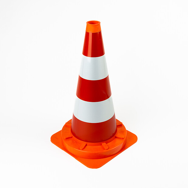 traffic cone "fully reflective"